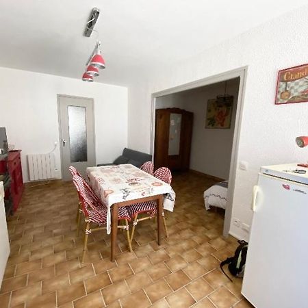 Studio En Rez-De-Chaussee Tout Equipe Jullianges Dış mekan fotoğraf